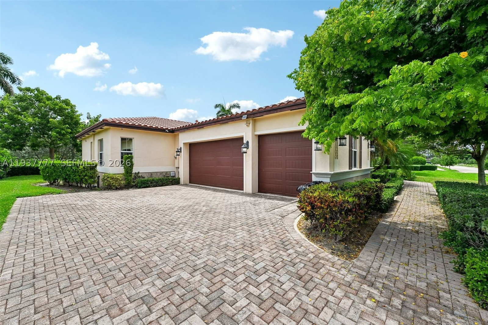 Real estate property located at 6432 55th Pl, Broward, Taralyne Oaks, Davie, FL