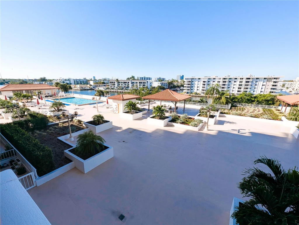 Real estate property located at 290 174th St #503, Miami-dade, Winston Towers 700 Condo, Sunny Isles Beach, FL