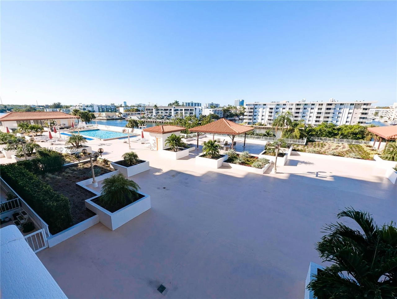 Real estate property located at 290 174th St #503, Miami-dade, Winston Towers 700 Condo, Sunny Isles Beach, FL