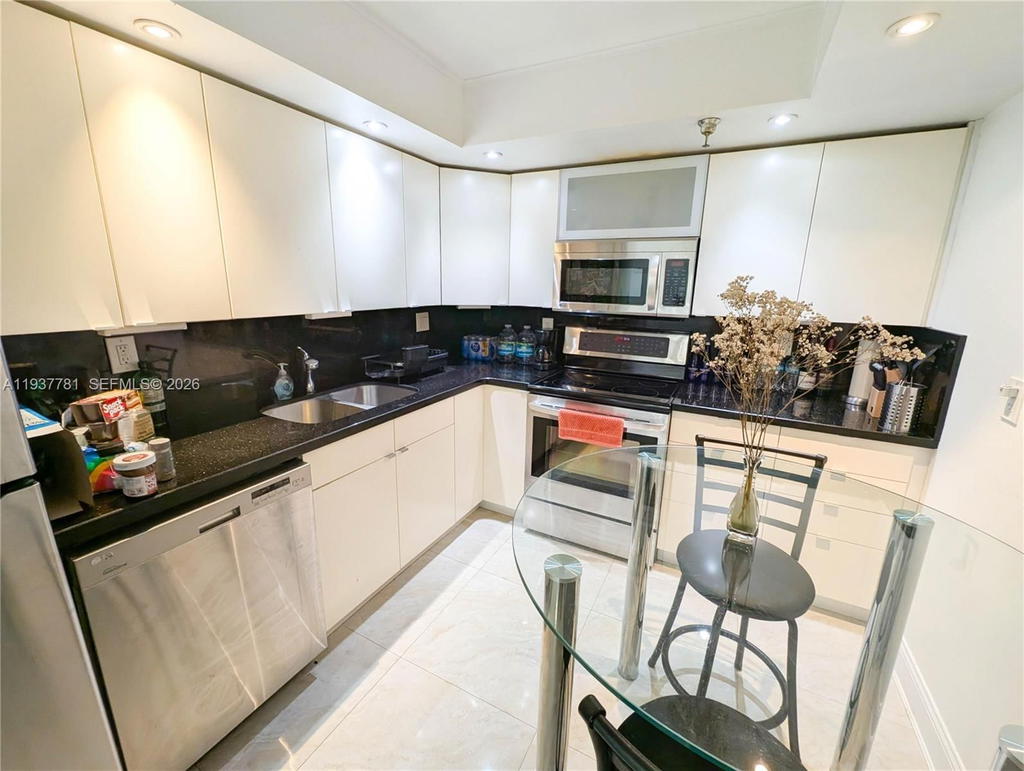 Real estate property located at 290 174th St #503, Miami-dade, Winston Towers 700 Condo, Sunny Isles Beach, FL