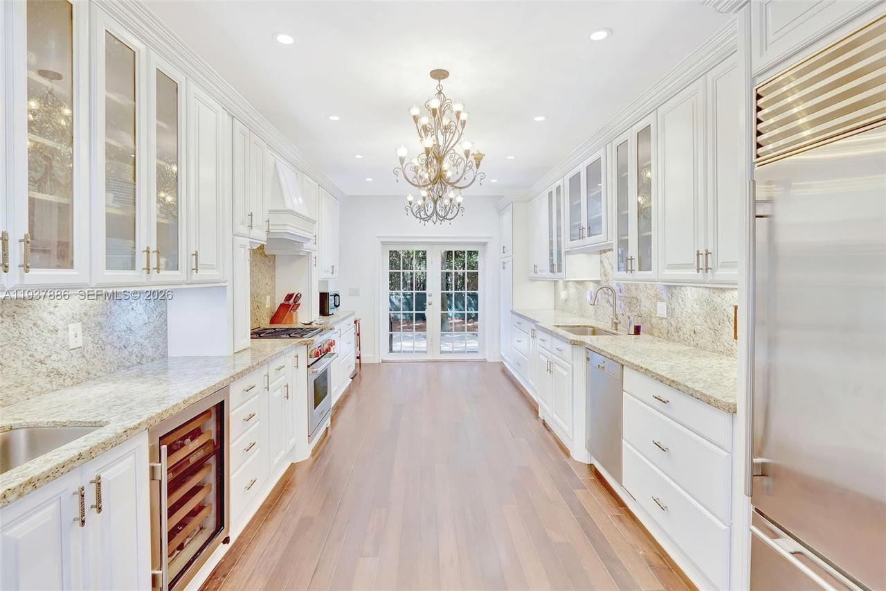 Real estate property located at 517 Minorca Ave., Miami-dade, Coral Gables Sec B, Coral Gables, FL