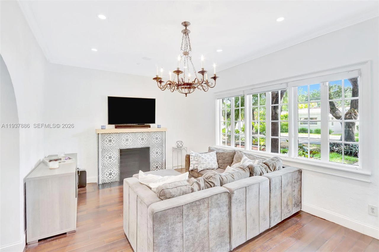 Real estate property located at 517 Minorca Ave., Miami-dade, Coral Gables Sec B, Coral Gables, FL