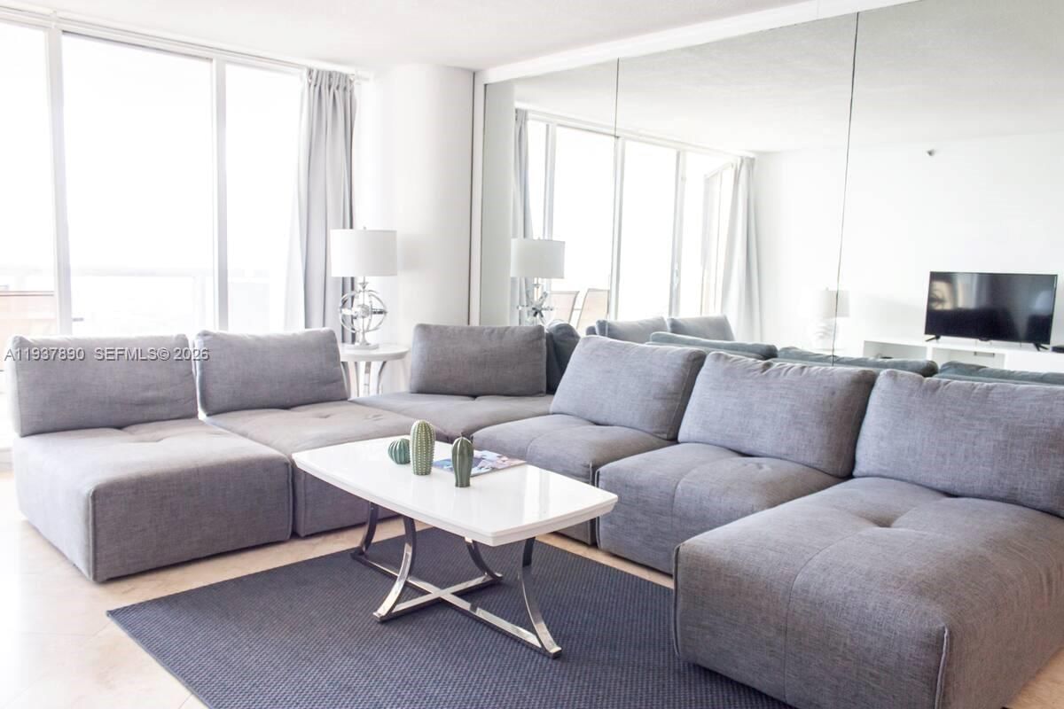 Real estate property located at 1717 Bayshore Dr B-4141, Miami-dade, Venetia Condo, Miami, FL