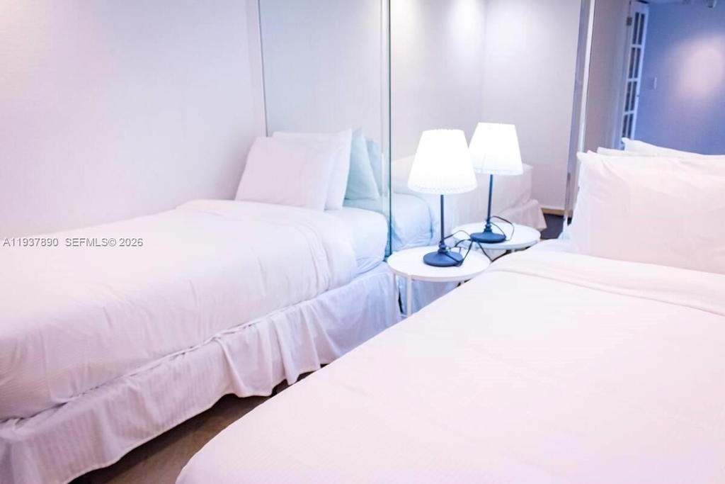 Real estate property located at 1717 Bayshore Dr B-4141, Miami-dade, Venetia Condo, Miami, FL