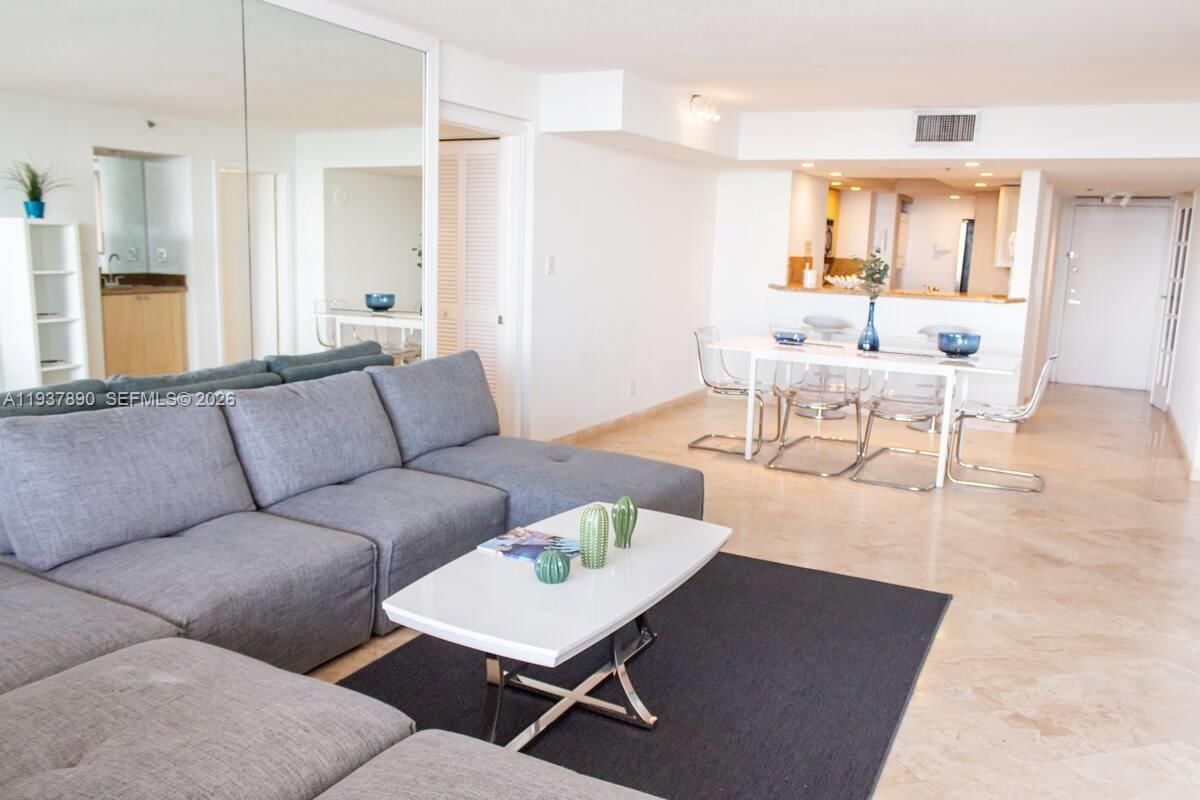 Real estate property located at 1717 Bayshore Dr B-4141, Miami-dade, Venetia Condo, Miami, FL