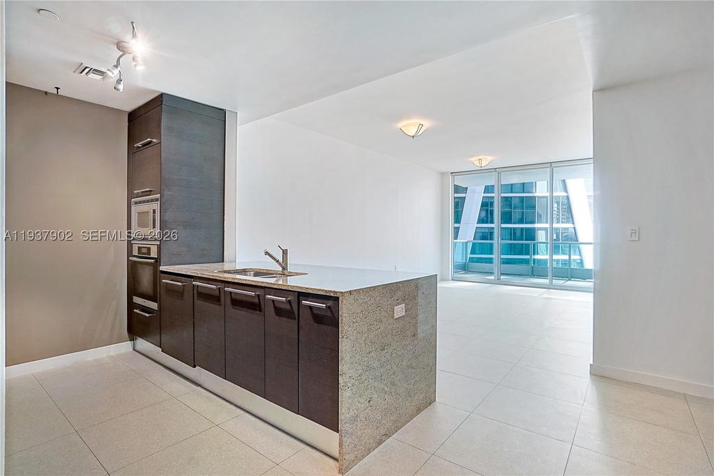 Real estate property located at 900 Biscayne Blvd #2910, Miami-dade, 900 Biscayne Bay Condo, Miami, FL