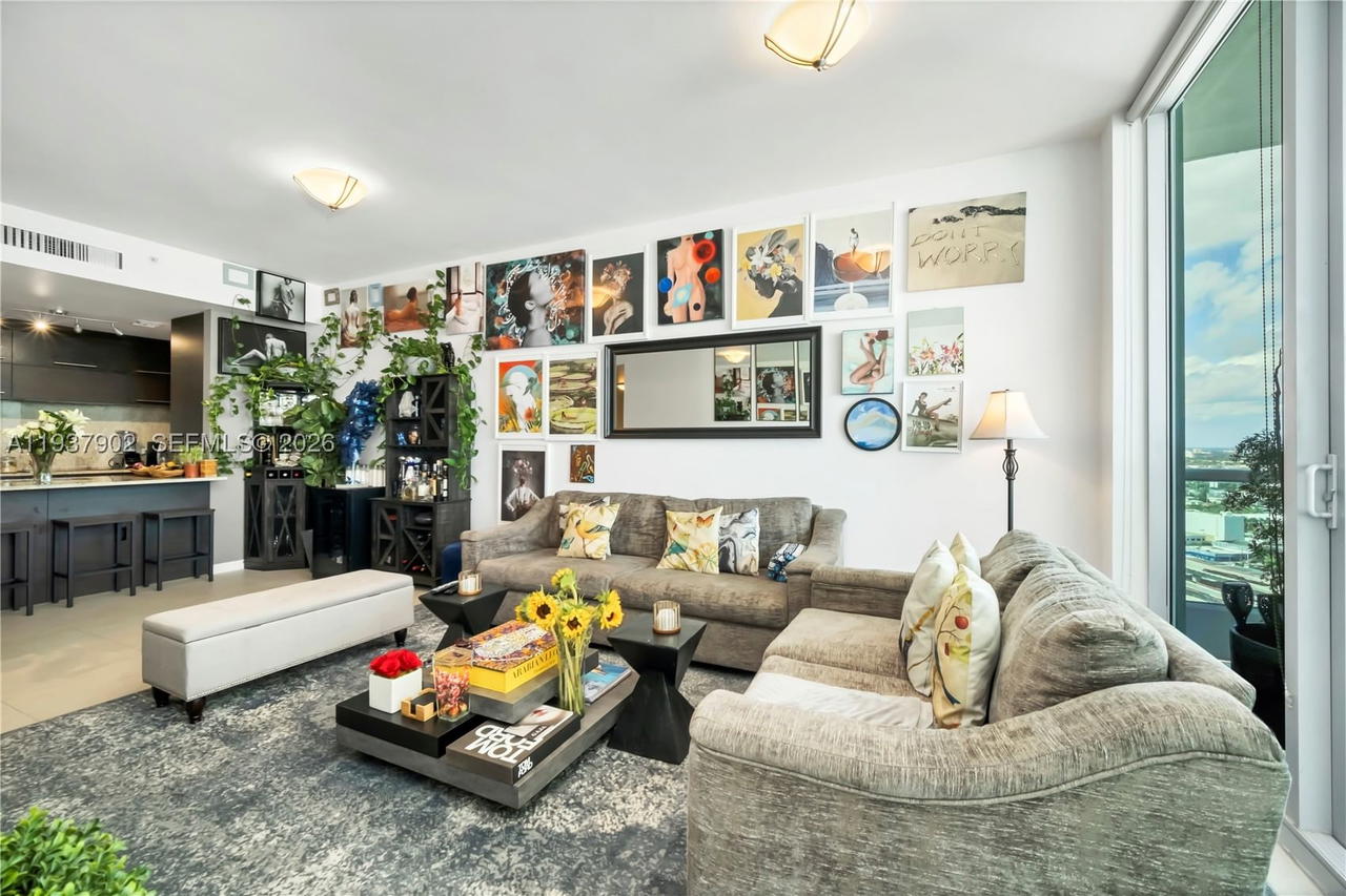 Real estate property located at 900 Biscayne Blvd #2910, Miami-dade, 900 Biscayne Bay Condo, Miami, FL