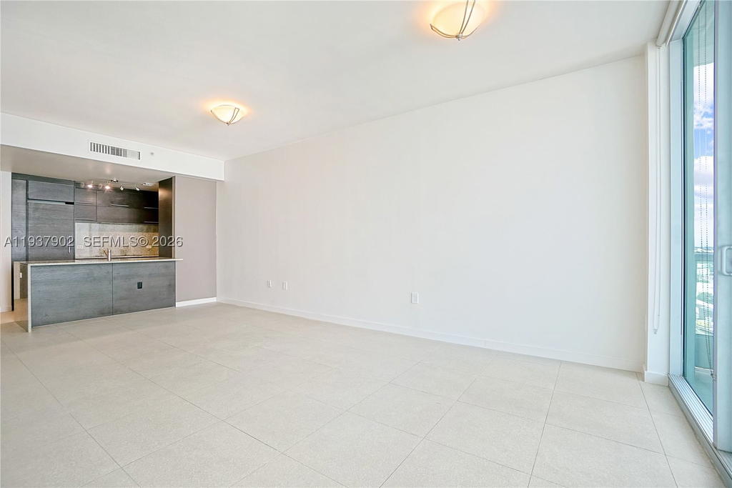 Real estate property located at 900 Biscayne Blvd #2910, Miami-dade, 900 Biscayne Bay Condo, Miami, FL