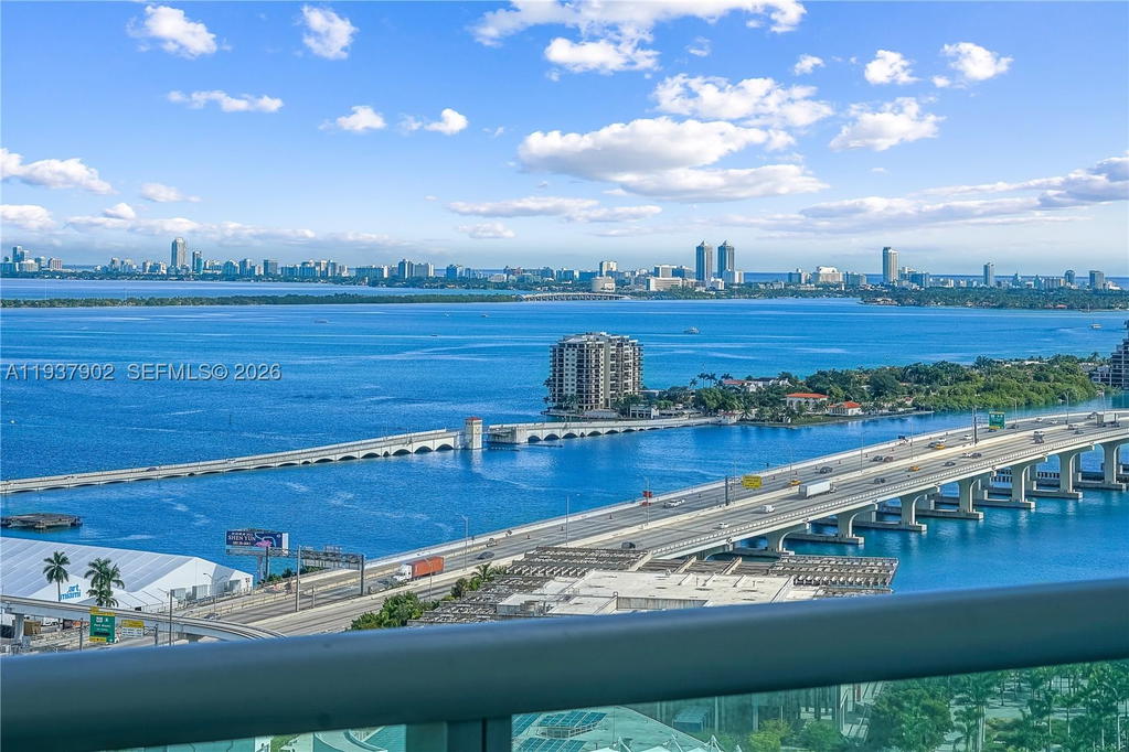 Real estate property located at 900 Biscayne Blvd #2910, Miami-dade, 900 Biscayne Bay Condo, Miami, FL