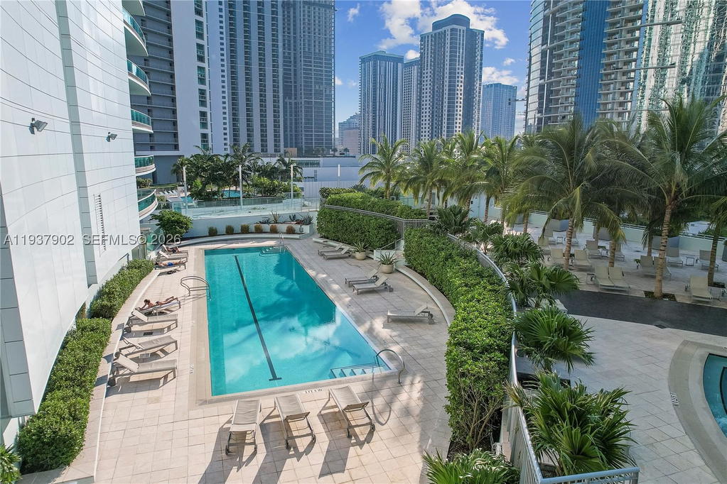 Real estate property located at 900 Biscayne Blvd #2910, Miami-dade, 900 Biscayne Bay Condo, Miami, FL