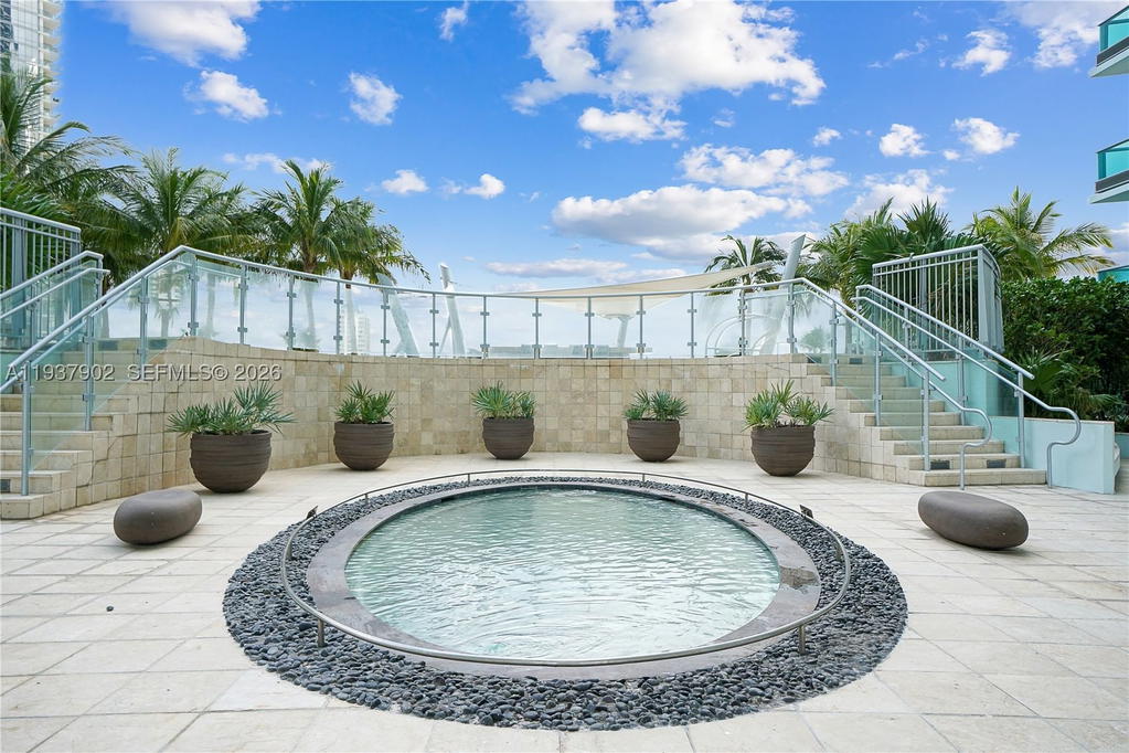 Real estate property located at 900 Biscayne Blvd #2910, Miami-dade, 900 Biscayne Bay Condo, Miami, FL