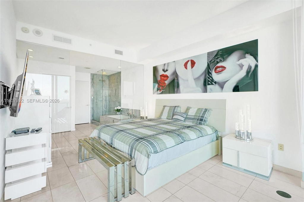 Real estate property located at 480 31st St #1705, Miami-dade, Gran Paraiso Condo, Miami, FL