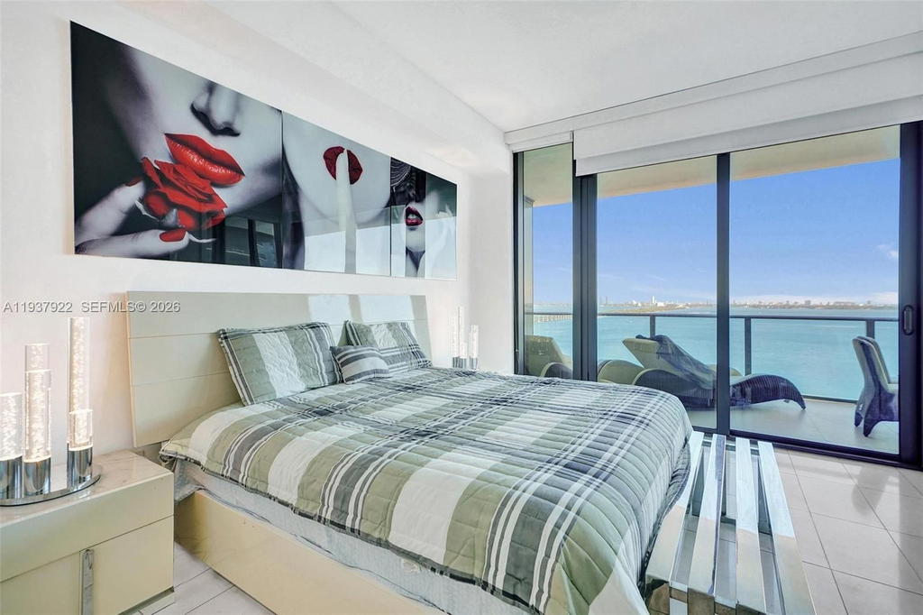 Real estate property located at 480 31st St #1705, Miami-dade, Gran Paraiso Condo, Miami, FL