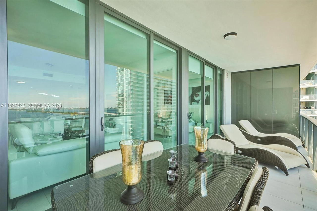 Real estate property located at 480 31st St #1705, Miami-dade, Gran Paraiso Condo, Miami, FL
