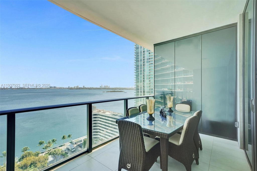 Real estate property located at 480 31st St #1705, Miami-dade, Gran Paraiso Condo, Miami, FL
