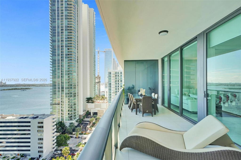 Real estate property located at 480 31st St #1705, Miami-dade, Gran Paraiso Condo, Miami, FL