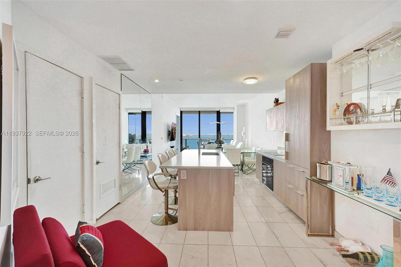 Real estate property located at 480 31st St #1705, Miami-dade, Gran Paraiso Condo, Miami, FL