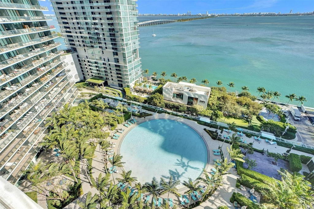 Real estate property located at 480 31st St #1705, Miami-dade, Gran Paraiso Condo, Miami, FL