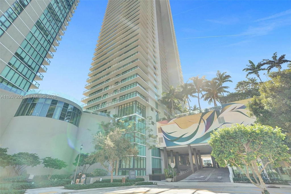 Real estate property located at 480 31st St #1705, Miami-dade, Gran Paraiso Condo, Miami, FL