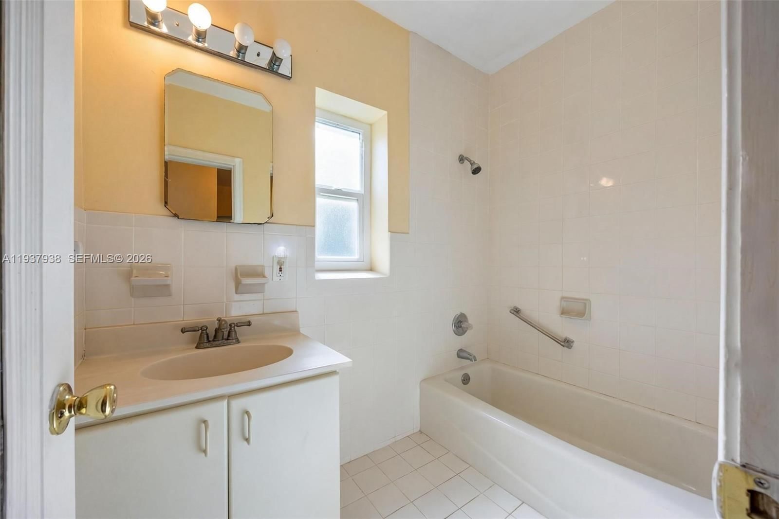 Real estate property located at 9148 Abbott Ave, Miami-dade, Altos Del Mar No 4, Surfside, FL