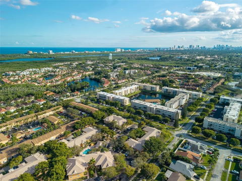 Real estate property located at 401 10th St B205, Broward, Chateau De Ville Condo, Dania Beach, FL