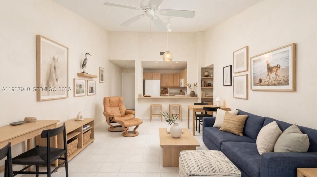 Real estate property located at 401 10th St B205, Broward, Chateau De Ville Condo, Dania Beach, FL