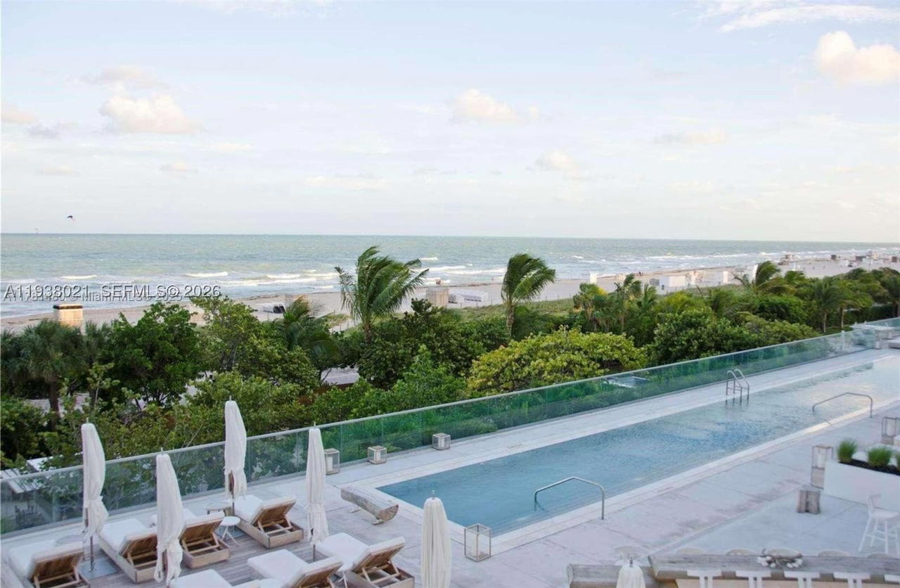 Real estate property located at 2301 Collins Ave #423, Miami-dade, ¤ Roney Palace, Miami Beach, FL