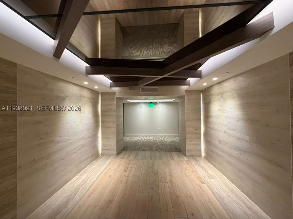 Real estate property located at 2301 Collins Ave #423, Miami-dade, ¤ Roney Palace, Miami Beach, FL