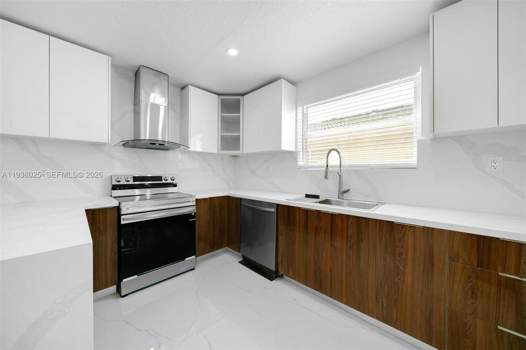Real estate property located at 2356 24th St, Miami-dade, Silver Bluff Est-sec B, Miami, FL