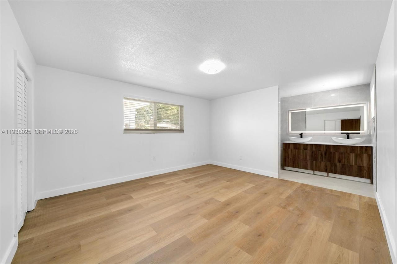 Real estate property located at 2356 24th St, Miami-dade, Silver Bluff Est-sec B, Miami, FL