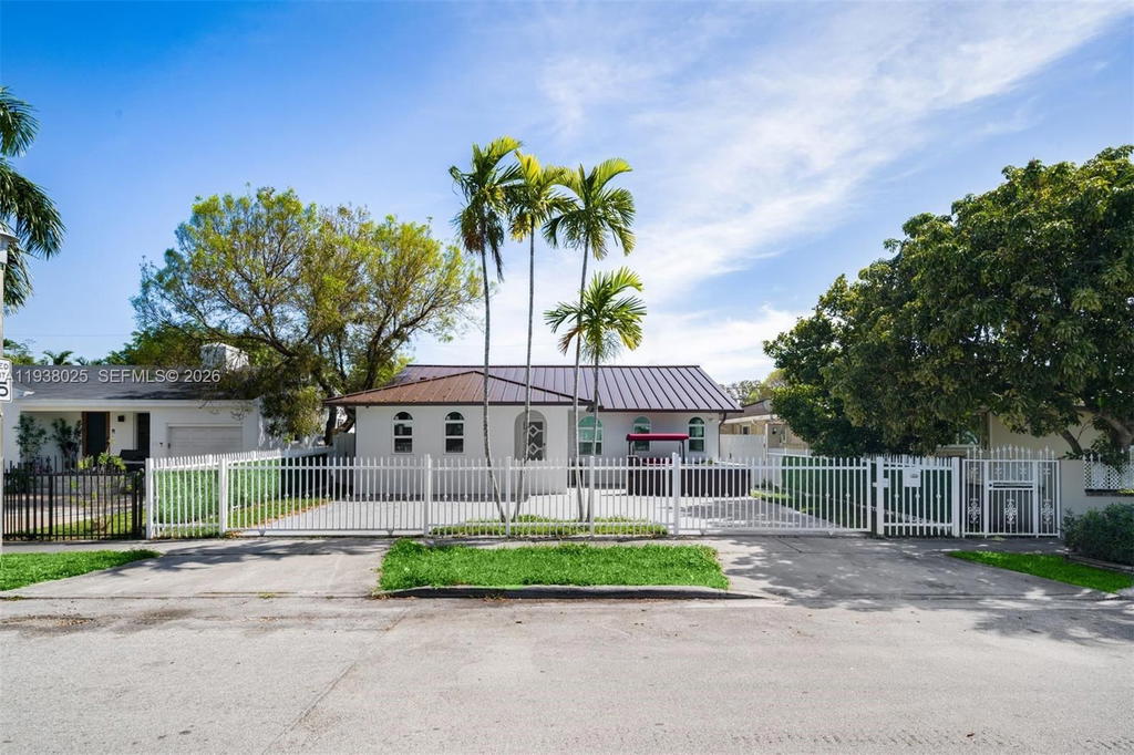 Real estate property located at 2356 24th St, Miami-dade, Silver Bluff Est-sec B, Miami, FL