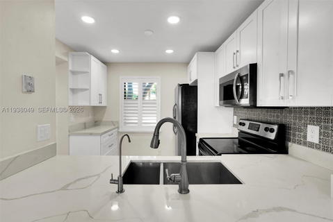 Real estate property located at 10401 Broward Blvd #205, Broward, Plantation Racquet Club, Plantation, FL