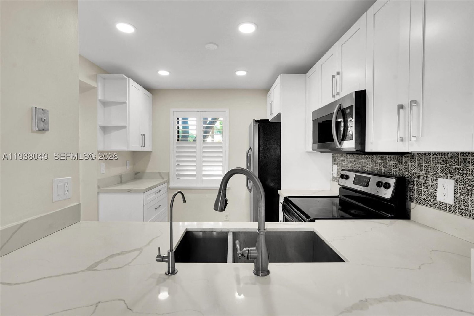Real estate property located at 10401 Broward Blvd #205, Broward, Plantation Racquet Club, Plantation, FL