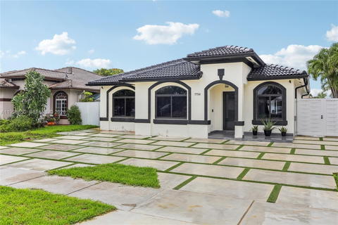 Real estate property located at 7754 201st Ter, Miami-dade, North Palm Estates Homes, Hialeah, FL