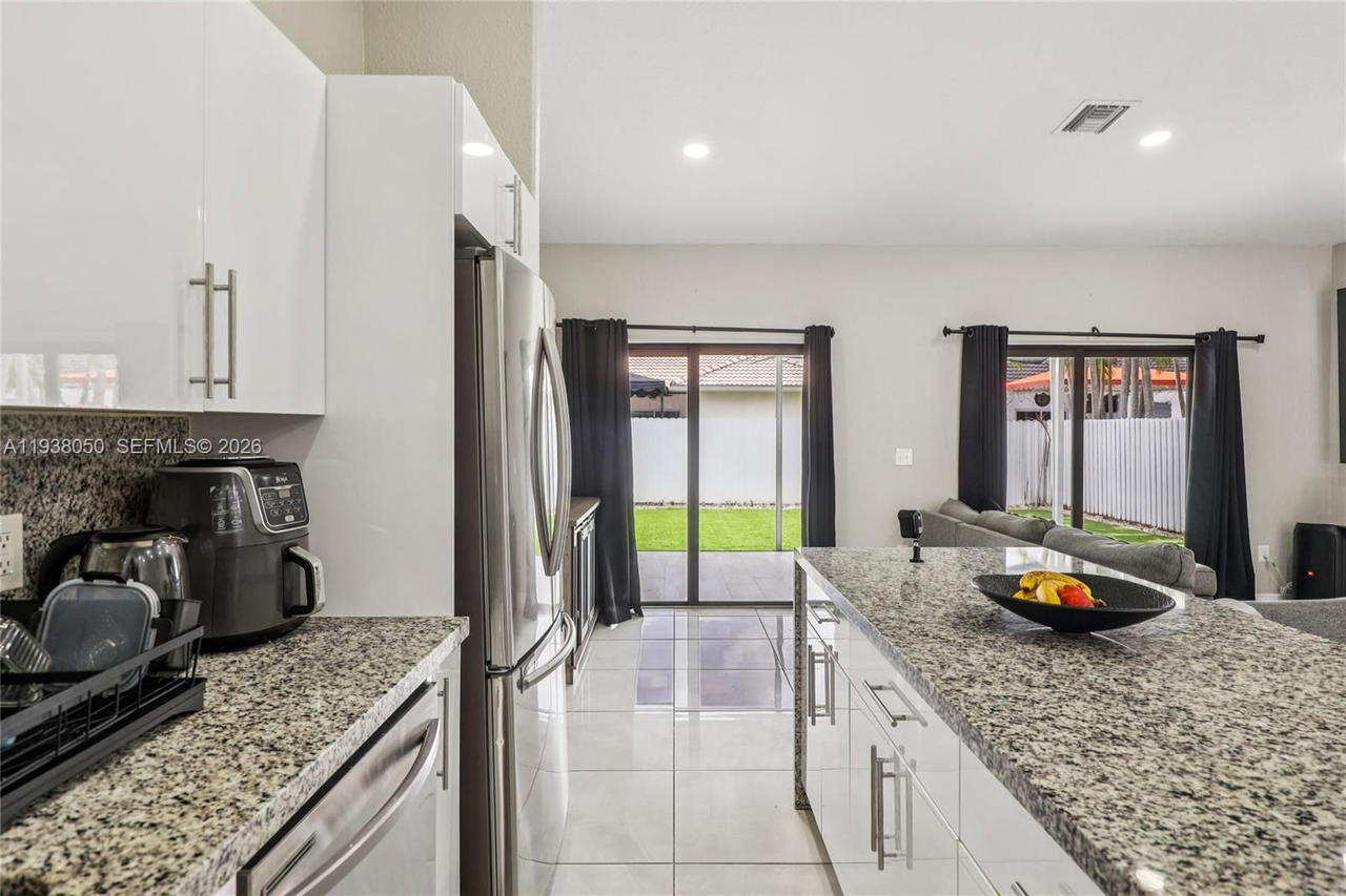 Real estate property located at 7754 201st Ter, Miami-dade, North Palm Estates Homes, Hialeah, FL