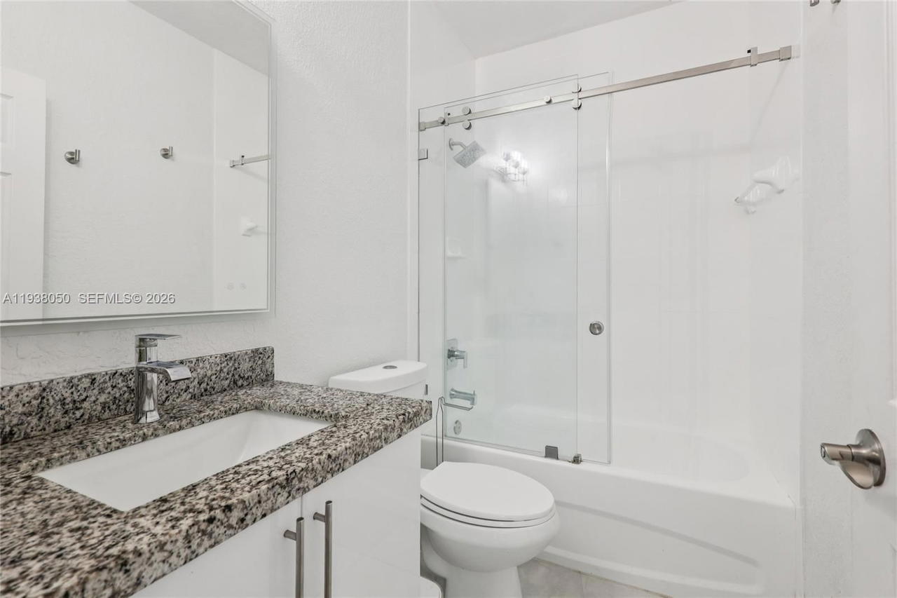 Real estate property located at 7754 201st Ter, Miami-dade, North Palm Estates Homes, Hialeah, FL
