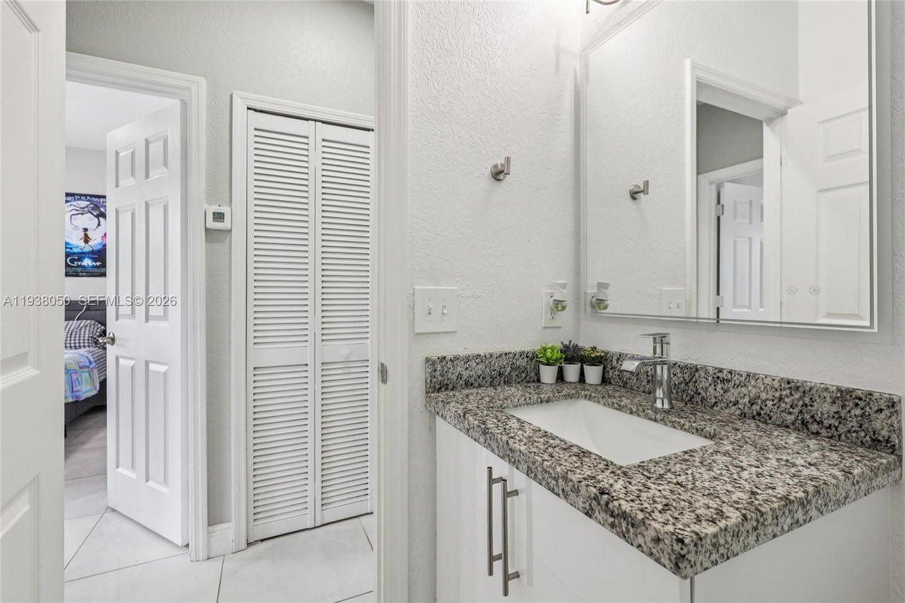 Real estate property located at 7754 201st Ter, Miami-dade, North Palm Estates Homes, Hialeah, FL