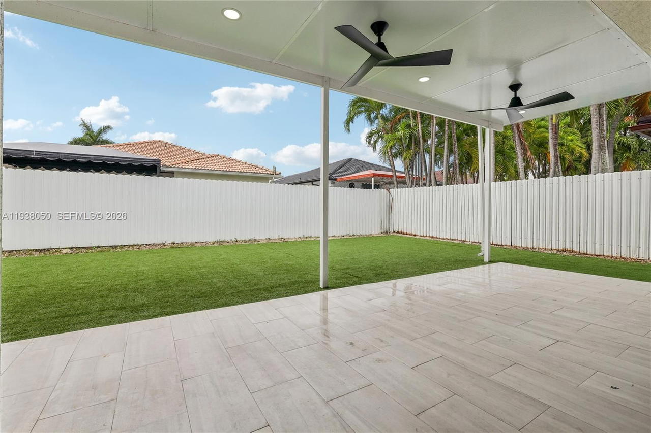 Real estate property located at 7754 201st Ter, Miami-dade, North Palm Estates Homes, Hialeah, FL