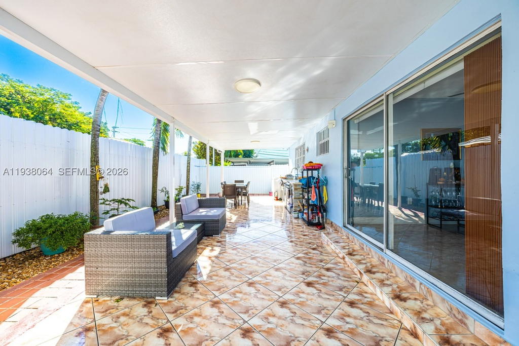 Real estate property located at 1937 57th Ct, Miami-dade, Tamiami Acres Plan 1, Miami, FL