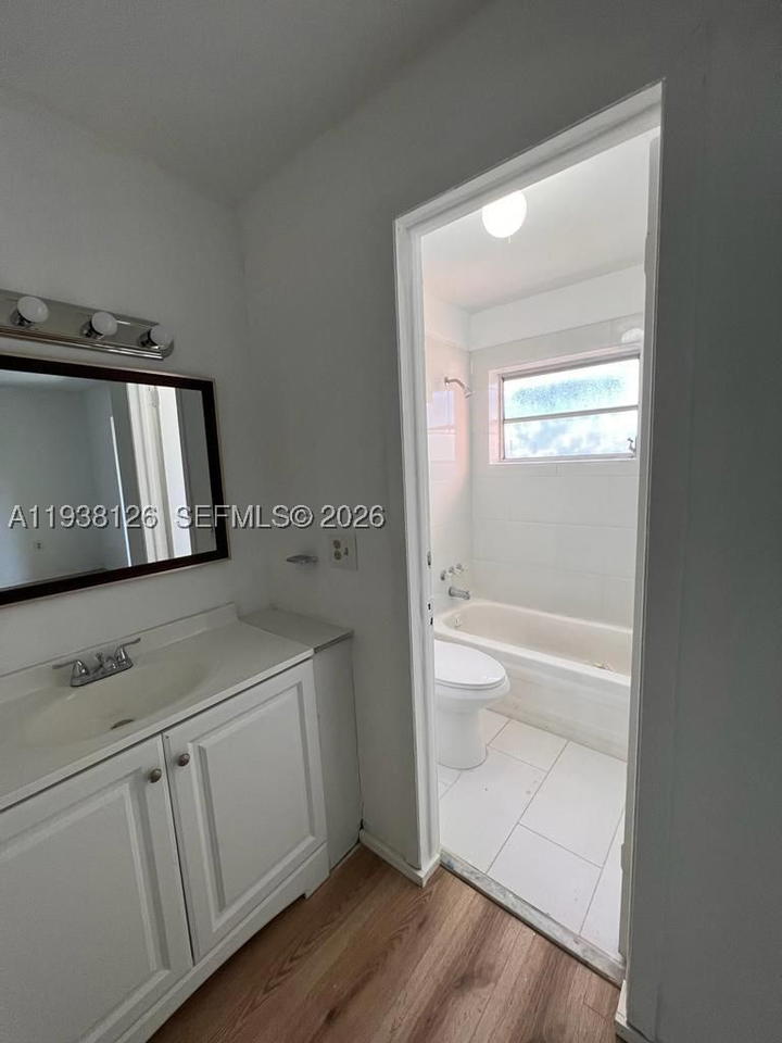 Real estate property located at 20520 15th Ave #221, Miami-dade, Enclave At The Park Condo, Miami Gardens, FL