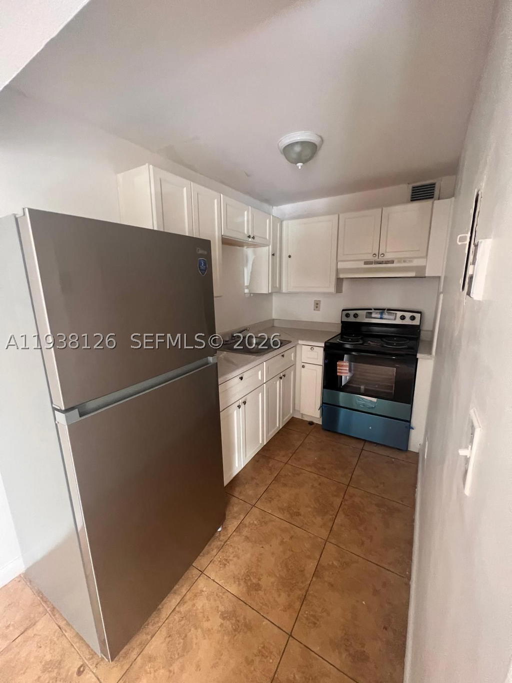 Real estate property located at 20520 15th Ave #221, Miami-dade, Enclave At The Park Condo, Miami Gardens, FL