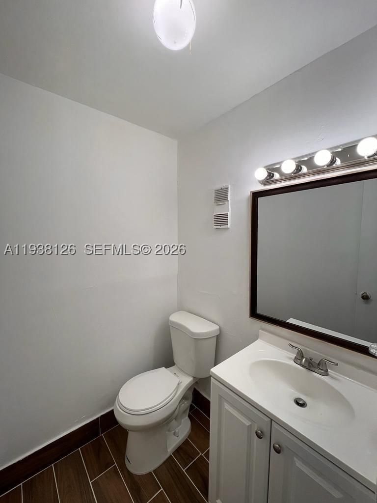 Real estate property located at 20520 15th Ave #221, Miami-dade, Enclave At The Park Condo, Miami Gardens, FL