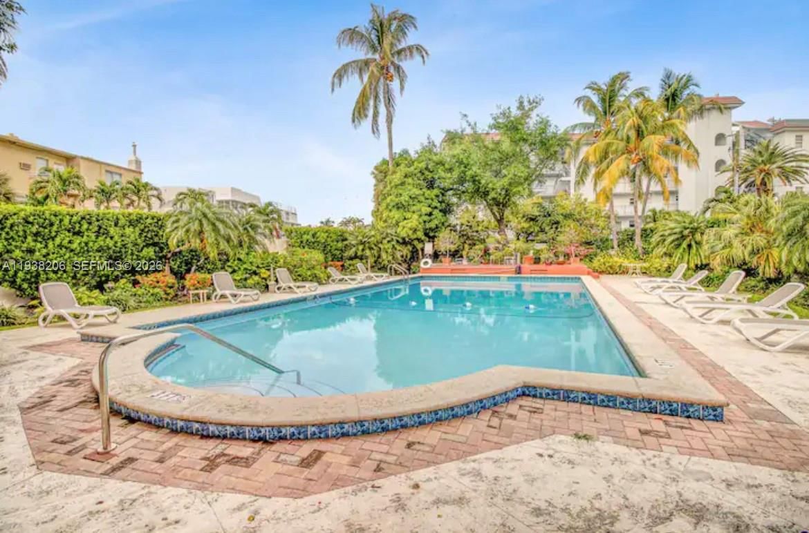 Real estate property located at 255 24th St #542, Miami-dade, The Mantell Condo, Miami Beach, FL