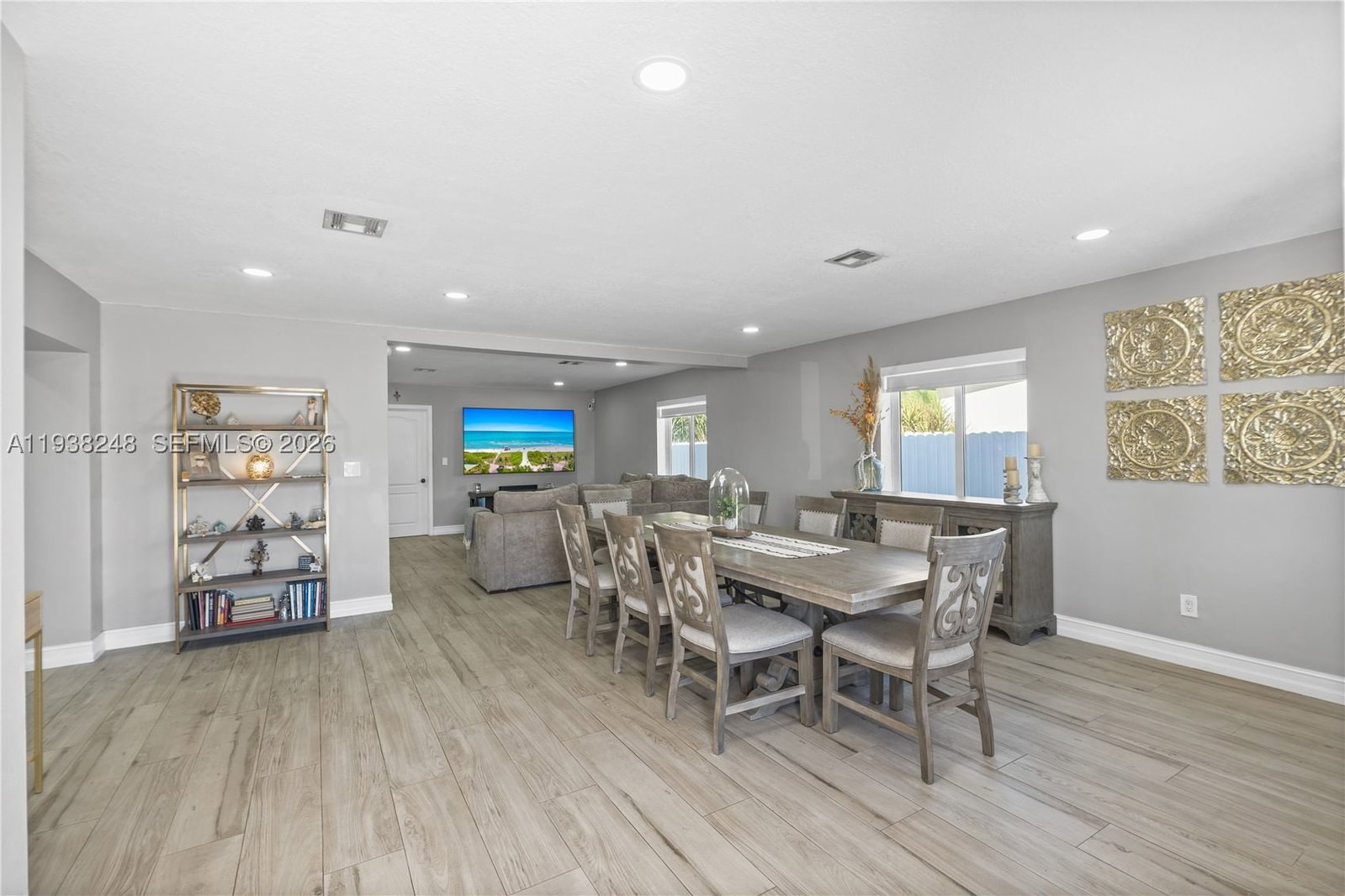 Real estate property located at 3330 105th Ave, Miami-dade, Lee Manor 2nd Addn, Miami, FL