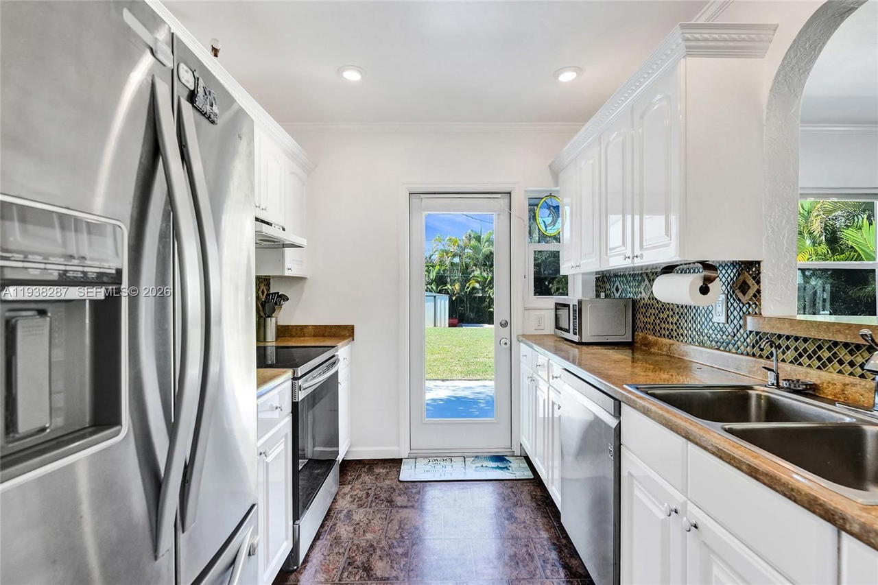 Real estate property located at 1713 8th Ave, Broward, Progresso, Fort Lauderdale, FL