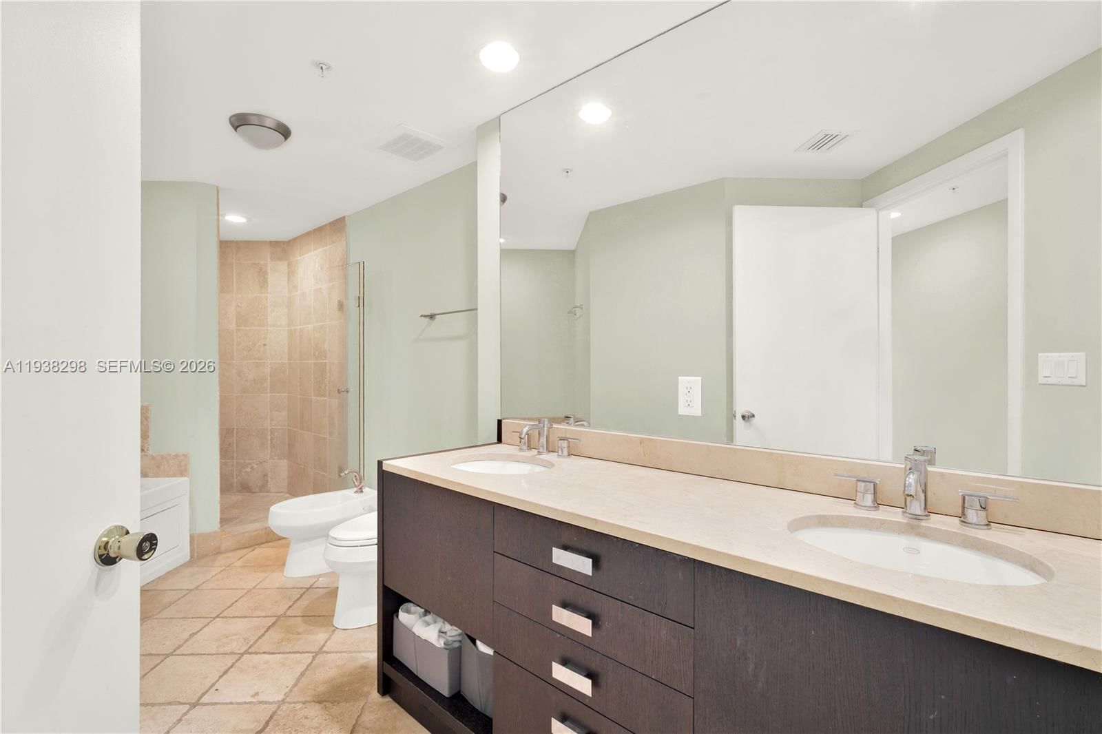Real estate property located at 18201 Collins Ave #801A, Miami-dade, Trump Royale Condo, Sunny Isles Beach, FL