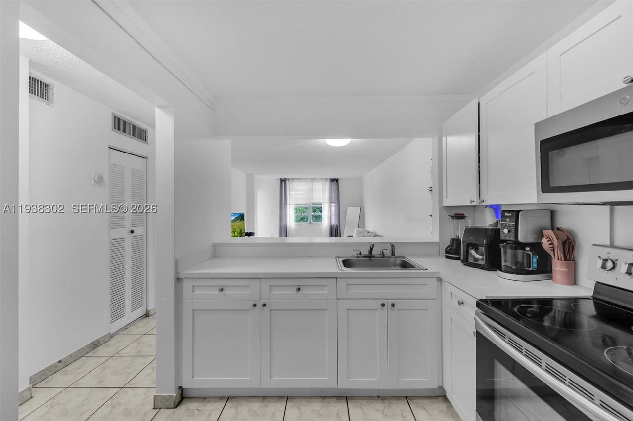 Real estate property located at 1250 125th St #311C, Miami-dade, Windward Ii Condo, North Miami, FL