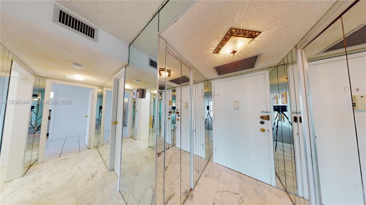 Real estate property located at 1000 Parkview Dr #1023, Broward, Oceanview Park Condo, Hallandale Beach, FL