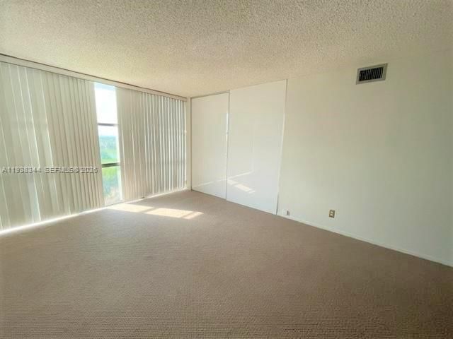 Real estate property located at 1000 Parkview Dr #1023, Broward, Oceanview Park Condo, Hallandale Beach, FL