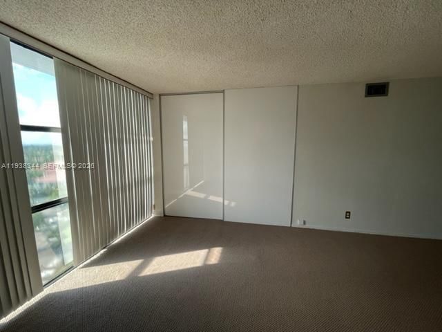 Real estate property located at 1000 Parkview Dr #1023, Broward, Oceanview Park Condo, Hallandale Beach, FL